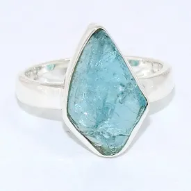 Bague asymétrique en Apatite bleu néon taille 55 - Bijoux en Apatite bleue