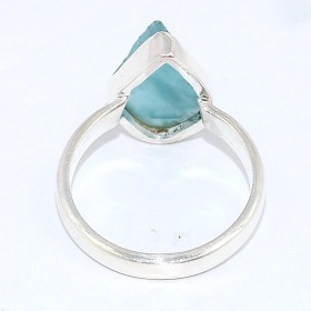 Bague asymétrique en Apatite bleu néon taille 55 