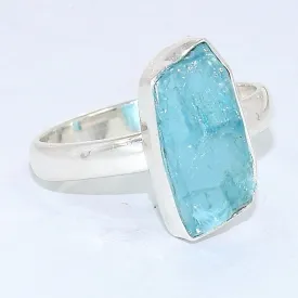 Bague asymétrique en Apatite bleu néon taille 60 - Bijoux en Apatite bleue