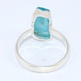 Bague asymétrique en Apatite bleu néon taille 60 