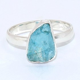 Bijou bague Apatite bleue asymétrique taille 58 