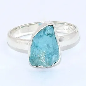 Bague en pierre Apatite bleue taille 60