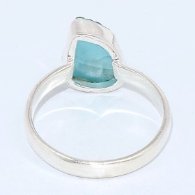 Bijou bague Apatite bleue asymétrique taille 58 