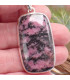 Grand pendentif rectangulaire en Rhodonite Pendentifs pierres naturelles TUV8.3