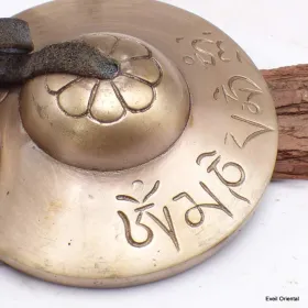 Tingshas tibétaines antiques mantra de Cherezi 7,6 cm - Objets rituels bouddhistes