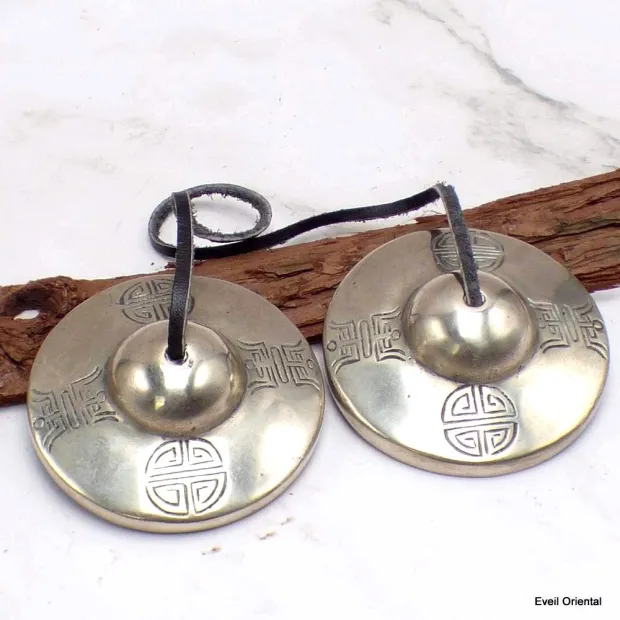 Tingshas tibétaines artisanales symbole de la lune 7 cm - Objets rituels bouddhistes