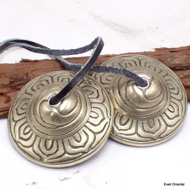 Tingshas tibétaines pétales de fleurs 4,6 cm - Objets rituels bouddhistes