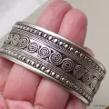 Bracelet tibétain motifs spirales - Bracelets tibétains bouddhistes