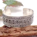 Bracelet tibétain motifs spirales - Bracelets tibétains bouddhistes
