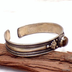 Bracelet tibétain bouddhiste Dordjé Oeil de tigre Bracelets tibétains bouddhistes ref 28.2