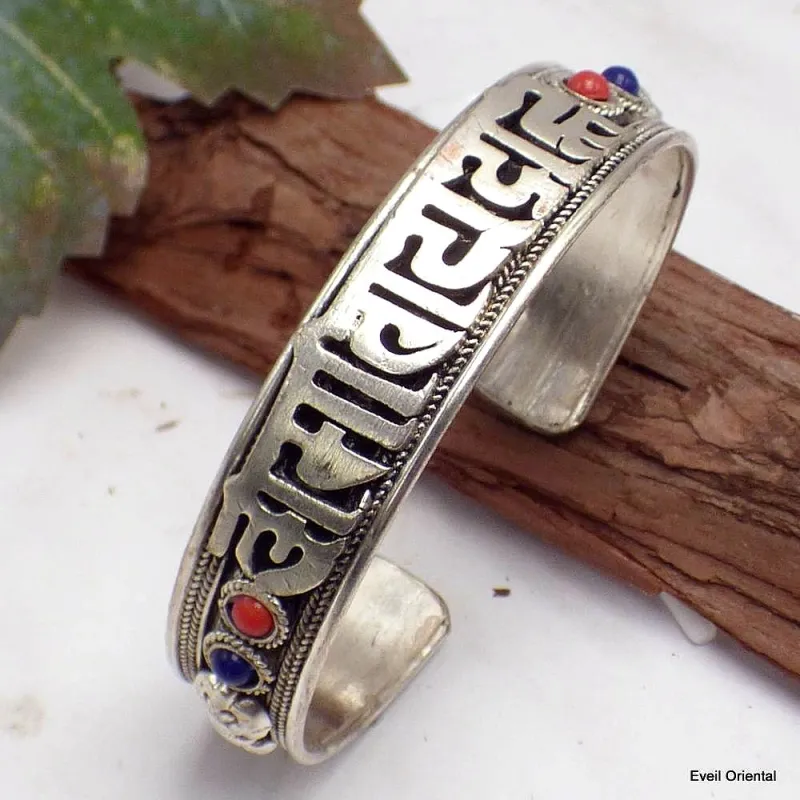 Bracelet tibétain en métal blanc Mantra - Bracelets tibétains bouddhistes