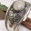 Bracelet tibétain Pierre de Lune - Bracelets tibétains bouddhistes