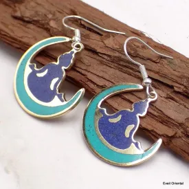 Boucles d'oreilles tibétaines Bouddha sur demi-lune lapis - Boucles d'oreilles tibétaines
