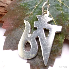 Pendentif tibétain avec le symbole OM - Pendentifs tibétains bouddhistes