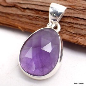 Pendentif en Améthyste violette taille damier 