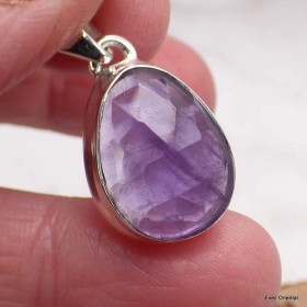 Pendentif en Améthyste violette taille damier 