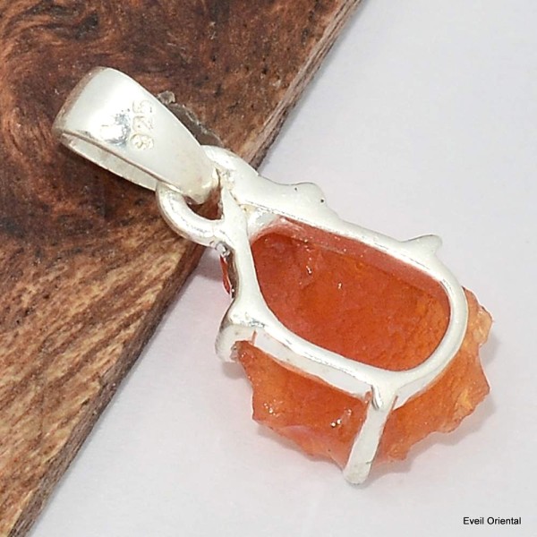 Petit pendentif Opale de feu serti griffes Bijoux en Opales KC8