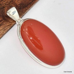 Pendentif oval en Onyx rouge 
