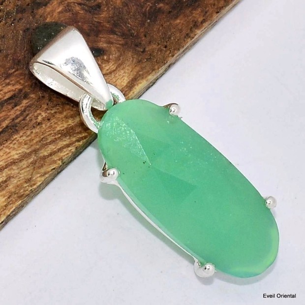 Pendentif Chrysoprase facettée ovale allongée Bijoux en Chrysoprase KC13.3