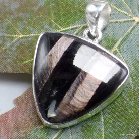 Pendentif triangle en Hypersthène - Bijoux en Hypersthene