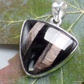 Pendentif triangle en Hypersthène Bijoux en Hypersthene KC24.4