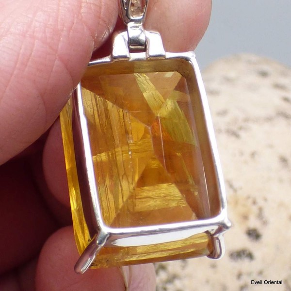 Pendentif Fluorite Jaune belles fractures Bijoux en Fluorite KC26.3