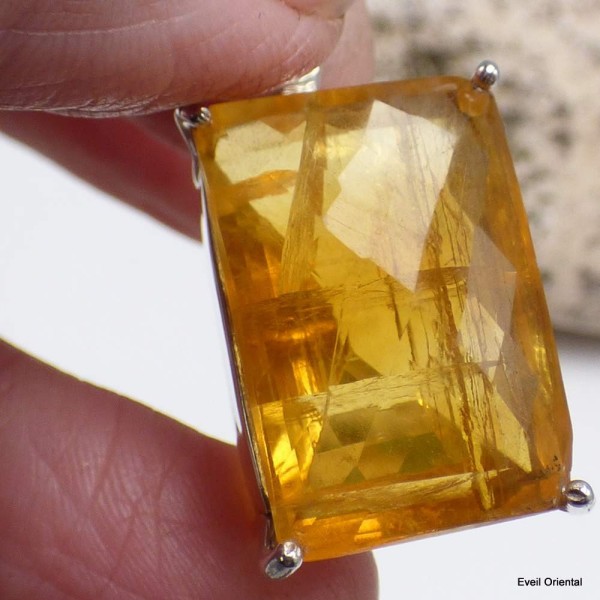 Pendentif Fluorite Jaune belles fractures Bijoux en Fluorite KC26.3