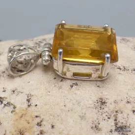 Pendentif Fluorite Jaune facettée détail bélière - Pendentifs pierres naturelles