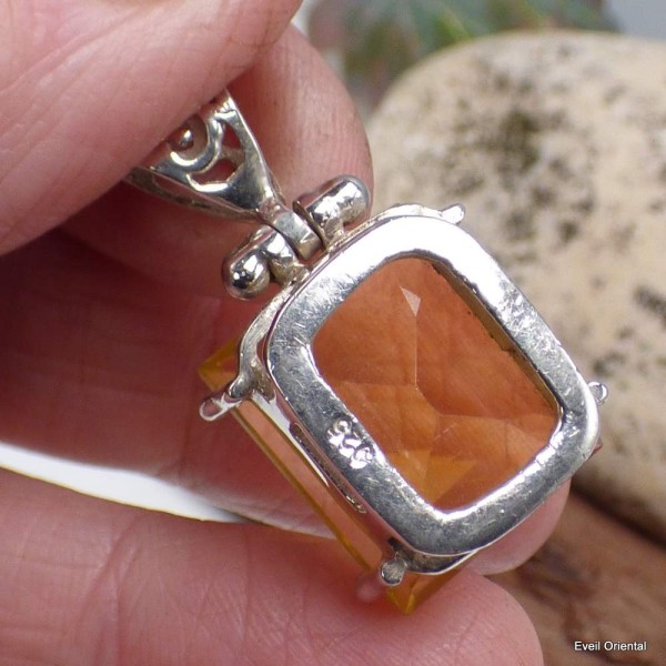 Pendentif Fluorite Jaune facettée détail bélière Bijoux en Fluorite KC26.5