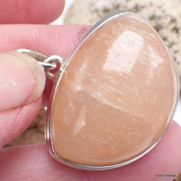 Gros pendentif semi-rond en Sélénite Orange Pendentifs pierres naturelles KC31.2