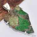 Pendentif Conichalcite forme libre - Bijoux en Conichalcite