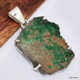 Pendentif Conichalcite serti griffes 