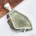Pendentif en pierre Conichalcite - Bijoux en Conichalcite