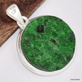 Pendentif rond en Grenat Uvarovite 