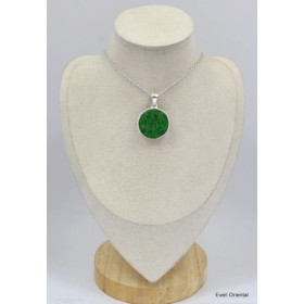 Pendentif rond en Grenat Uvarovite 