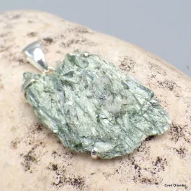 Gros pendentif Actinolite verte Smaragdite - Bijoux en Actinolite