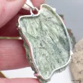 Gros pendentif Actinolite verte Smaragdite - Bijoux en Actinolite