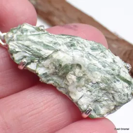 Pendentif Smaragdite Actinolite verte brute - Bijoux en Actinolite