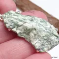 Pendentif Smaragdite Actinolite verte brute - Bijoux en Actinolite