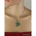 Pendentif tibétain Om hindouiste laiton corail - Pendentifs tibétains bouddhistes