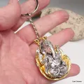 Porte-clé bouddhiste Ganesh métal blanc et jaune - Amulette bouddhiste, porte-clé