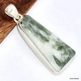 Pendentif trapèze Tourmaline verte sur quartz - Pendentifs pierres naturelles