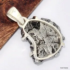 Pendentif meteorite Campo del Cielo serti griffes - Pendentifs pierres naturelles