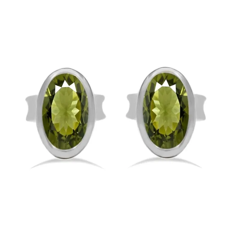 Clous d'oreilles ovales en Moldavite facettée - Bijoux en Moldavite