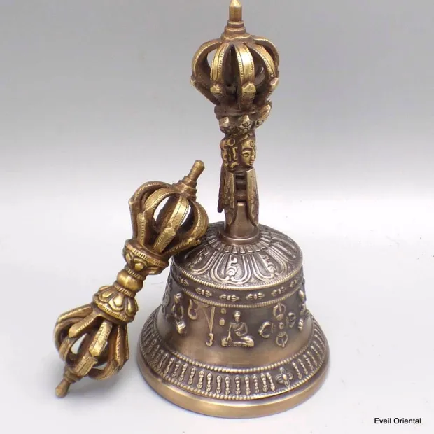 Cloche tibetaine et dorjé tibétain bronze 16 cm - Cloche tibétaine et dorjé tibétain
