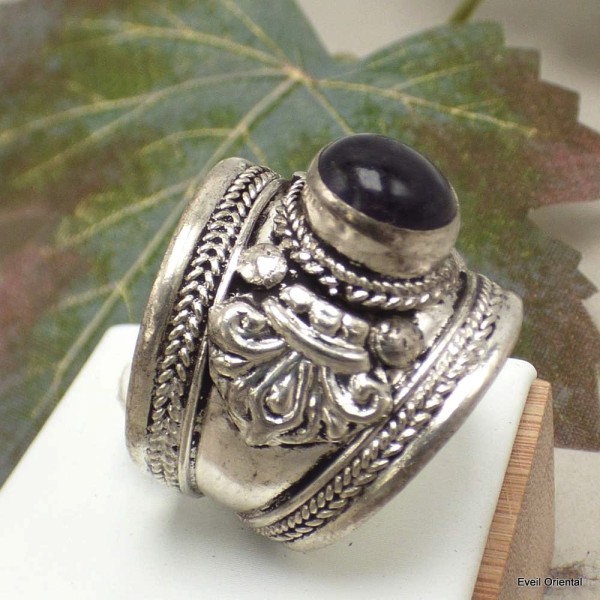 Bague tibétaine ornée d'une Améthyste Bagues tibétaines bouddhistes ABT26.2