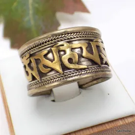 Bague tibétaine métal et laiton ornée d'un mantra - Bagues tibétaines bouddhistes