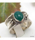Bague traditionnelle tibétaine en Onyx vert Bagues tibétaines bouddhistes ref 4700.1