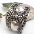 Jonc bouddhiste large bracelet tibétain type manchette - Bracelets tibétains bouddhistes