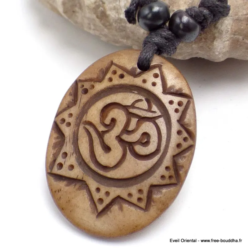 Collier tibétain os de Yak gravé Om - Colliers tibétains et népalais